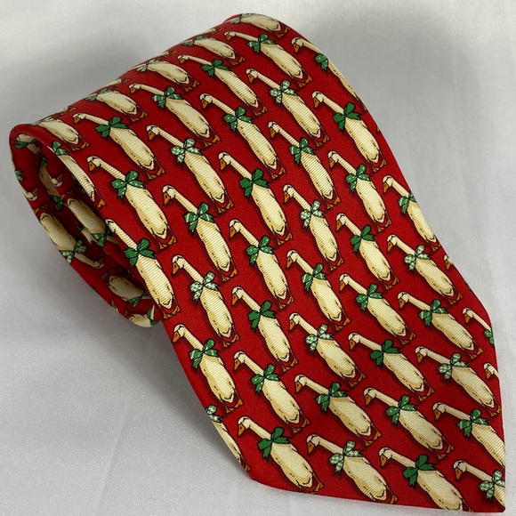 Burberry Other - Burberry holiday goose silk tie